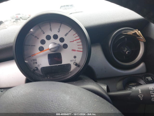2011 MINI COOPER WMWSU3C52BT183793 Photo 6