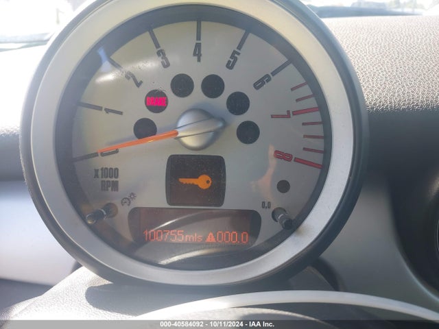 2008 MINI COOPER WMWMF33558TU68855 Photo 6
