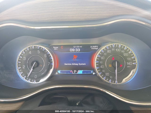 Chrysler 200 C 2015 1C3CCCCG5FN589237 Image 15