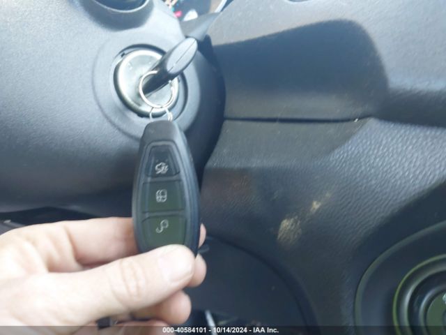 3FADP4TJ0EM106063 Ford FIESTA S