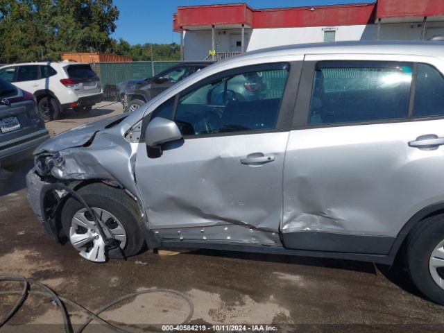 3GNCJKSB3KL139170 Chevrolet TRAX LS