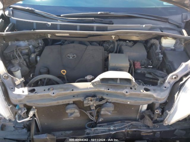 5TDKZ3DC9HS778441 Toyota Sienna Le 8 Passenger