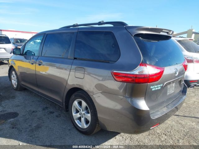 5TDKZ3DC9HS778441 Toyota Sienna Le 8 Passenger