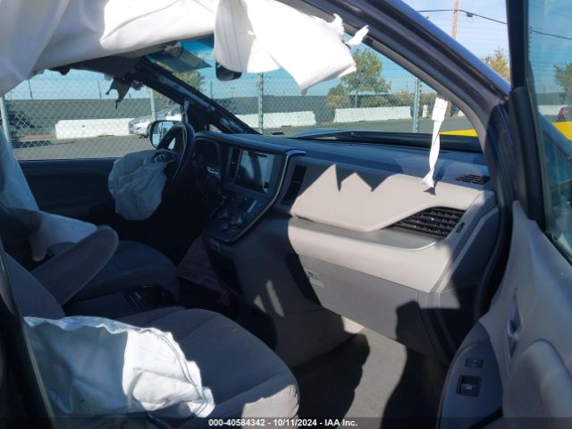 5TDKZ3DC9HS778441 Toyota Sienna Le 8 Passenger