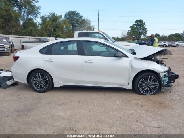 3KPF54AD9PE615619 KIA Forte Gt-line