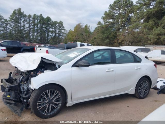 3KPF54AD9PE615619 KIA Forte Gt-line