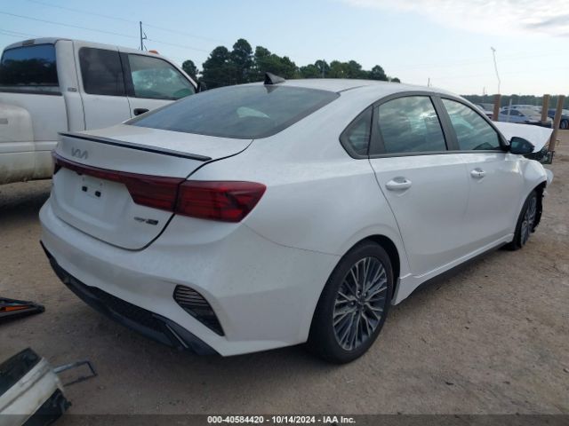 3KPF54AD9PE615619 KIA Forte Gt-line