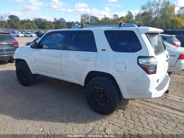 Toyota 4runner Sr5 Premium 2014 JTEBU5JR8E5167641 Image 3