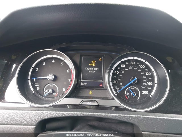 WVWUF7AUXGW030348 Volkswagen Golf R 4-door