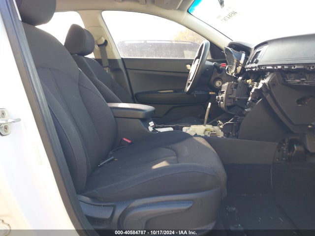 5XXGT4L31GG114472 KIA Optima Lx