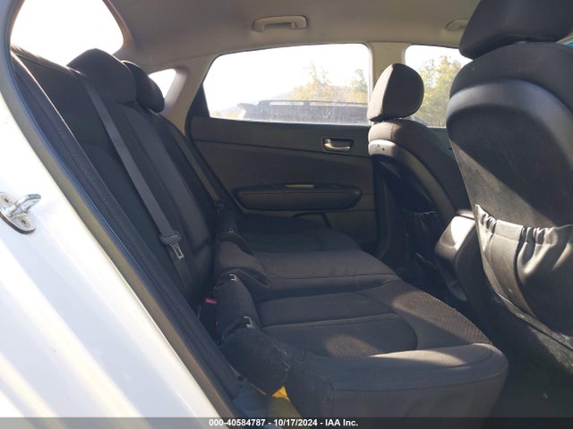 5XXGT4L31GG114472 KIA Optima Lx