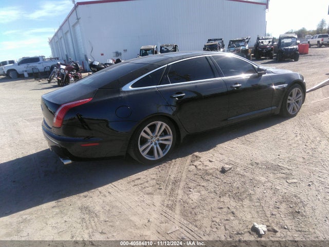 2011 JAGUAR XJ SAJWA2GB2BLV07835 Photo 3
