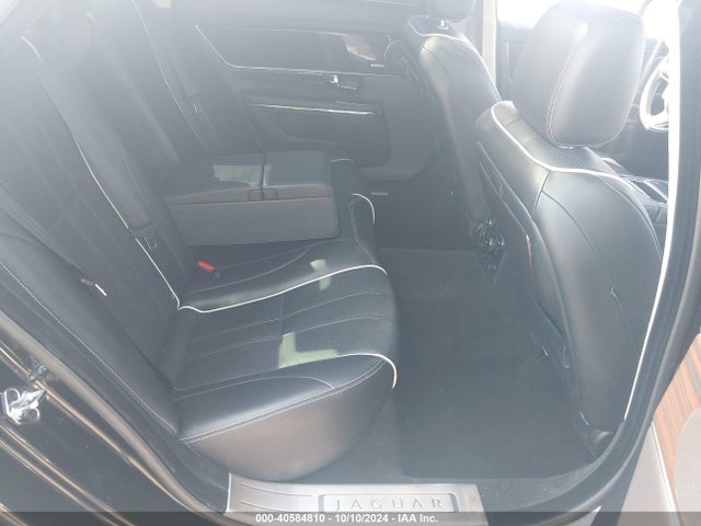 2011 JAGUAR XJ SAJWA2GB2BLV07835 Photo 7