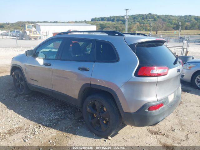 1C4PJLASXHW566110 Jeep Cherokee Altitude Fwd
