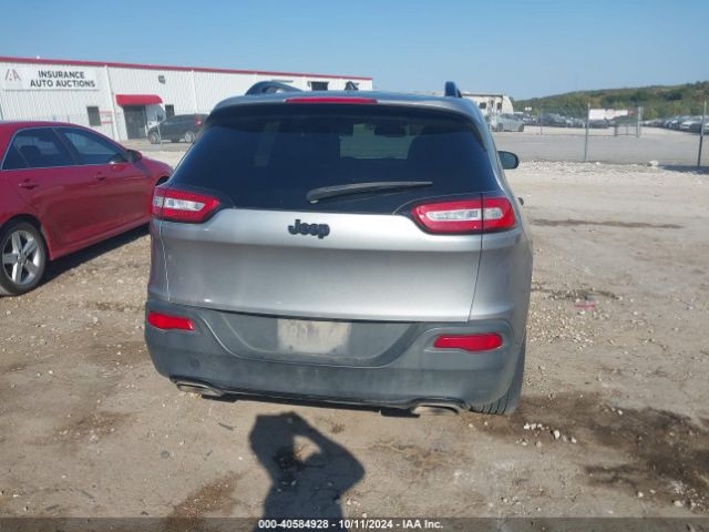 1C4PJLASXHW566110 Jeep Cherokee Altitude Fwd