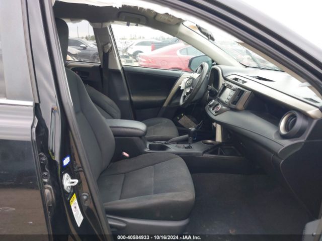 2T3ZFREV0EW083270 Toyota RAV4 LE