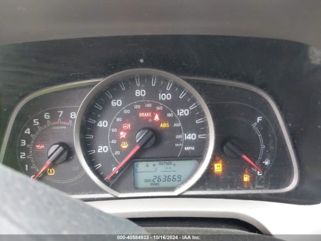 2T3ZFREV0EW083270 Toyota RAV4 LE