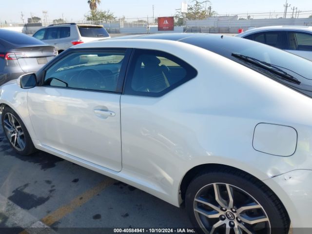 JTKJF5C72GJ020983 Scion TC