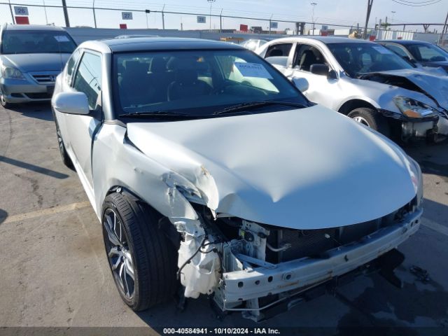 JTKJF5C72GJ020983 Scion TC