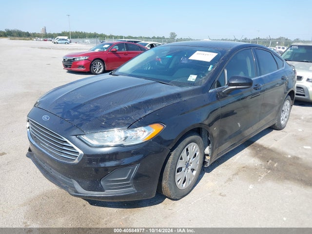 Ford FUSION S 2019 3FA6P0G71KR280593 Image 2