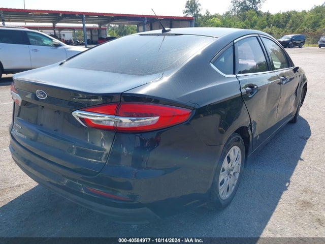 Ford FUSION S 2019 3FA6P0G71KR280593 Image 4