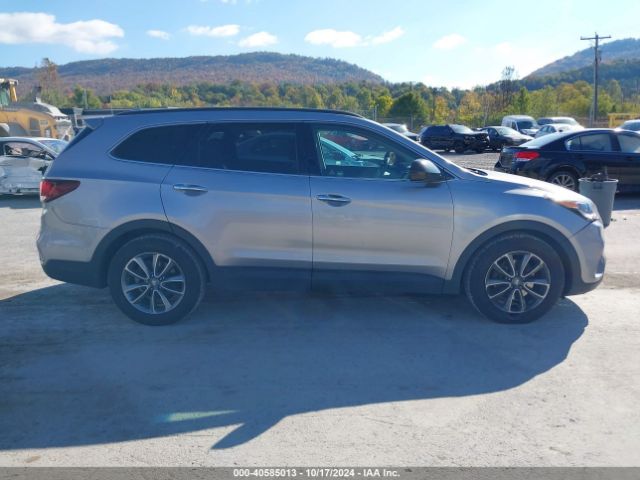 KM8SMDHF0HU252795 Hyundai Santa Fe Se