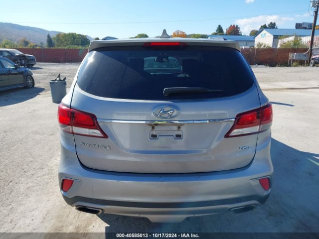 KM8SMDHF0HU252795 Hyundai Santa Fe Se