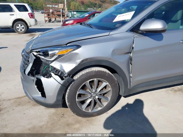 KM8SMDHF0HU252795 Hyundai Santa Fe Se