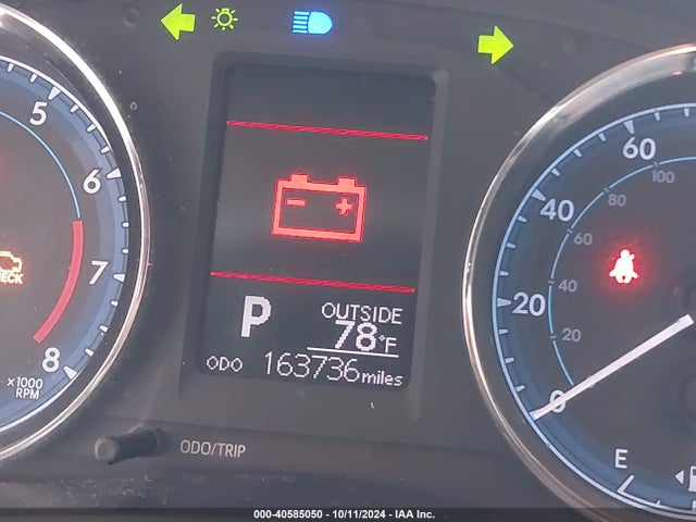 Toyota COROLLA LE 2018 5YFBURHE5JP749031 Image 15