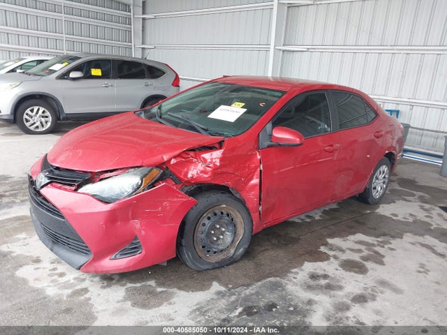 Toyota COROLLA LE 2018 5YFBURHE5JP749031 Image 2