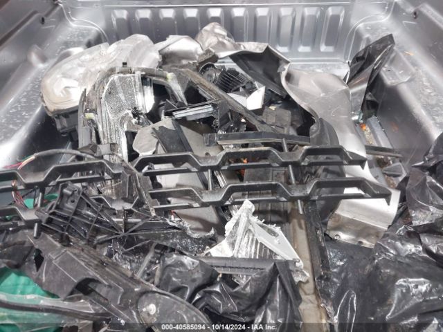 3FTTW8E37PRA85300 Ford Maverick Xl