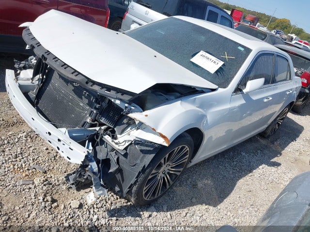 2013 Chrysler 300 S მანქანა იყიდება აუქციონზე, vin: 2C3CCABG4DH697103, აუქციონის ნომერი: 40585183