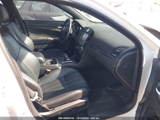 2013 Chrysler 300 S მანქანა იყიდება აუქციონზე, vin: 2C3CCABG4DH697103, აუქციონის ნომერი: 40585183