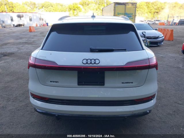 WA1VABGE5NB037955 Audi E-tron Chronos Quattro