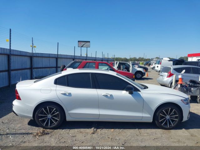 7JRH60FL0RG296467 Volvo S60 Recharge Plug-in Hybrid T8 Plus Dark Theme