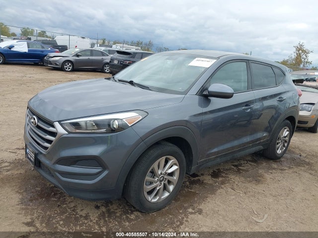 Hyundai TUCSON SE 2018 KM8J23A45JU645749 Image 2