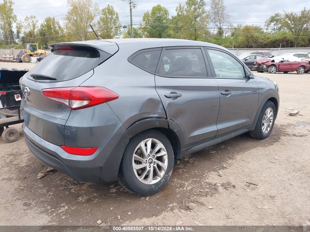 Hyundai TUCSON SE 2018 KM8J23A45JU645749 Image 4