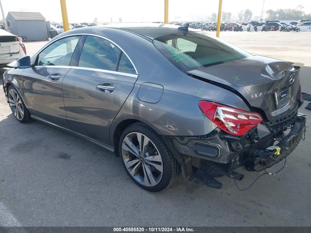 Mercedes-Benz CLA 250 2018 WDDSJ4EB5JN688983 Image 3