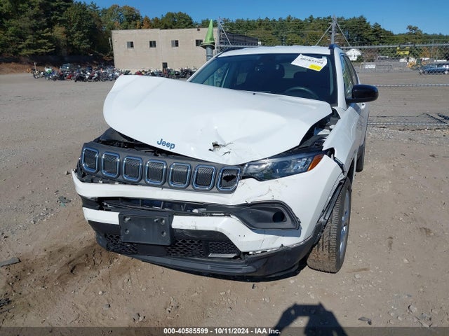3C4NJDFB9NT222730 Jeep Compass Latitude Lux 4x4