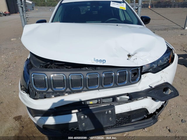 3C4NJDFB9NT222730 Jeep Compass Latitude Lux 4x4