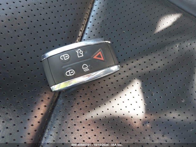 2010 JAGUAR XF SAJWA0GB5ALR54372 Photo 10