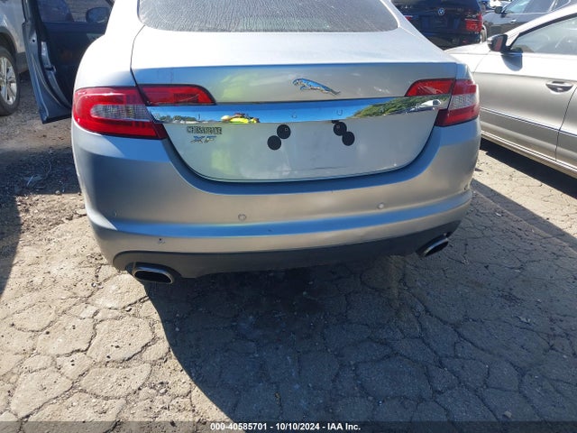 2010 JAGUAR XF SAJWA0GB5ALR54372 Photo 5