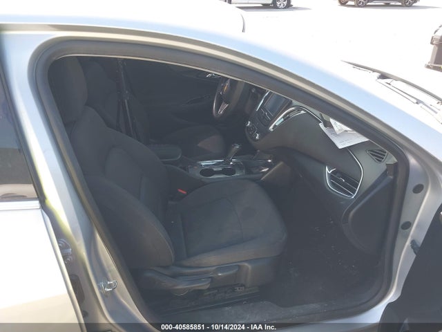 1G1ZD5ST8JF139588 Chevrolet MALIBU LT