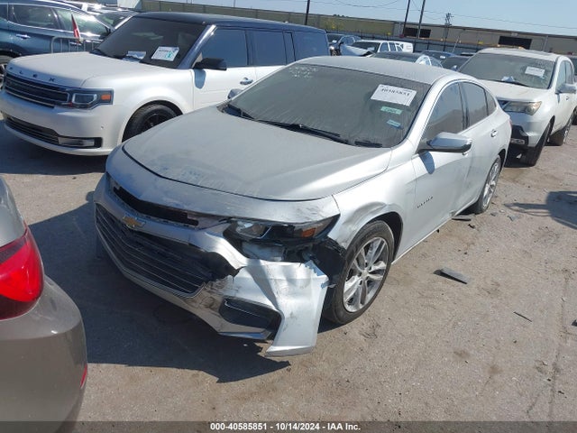 1G1ZD5ST8JF139588 Chevrolet MALIBU LT