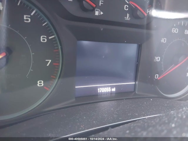 1G1ZD5ST8JF139588 Chevrolet MALIBU LT