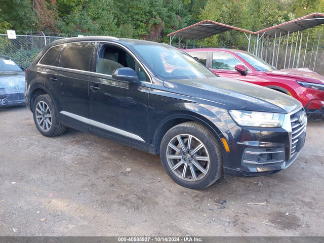 Audi Q7 3.0t Premium 2017 WA1LAAF74HD009156 Image 1