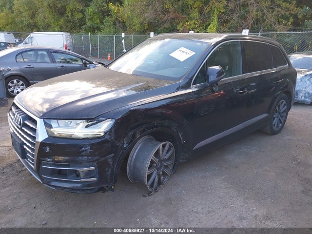 Audi Q7 3.0t Premium 2017 WA1LAAF74HD009156 Image 2