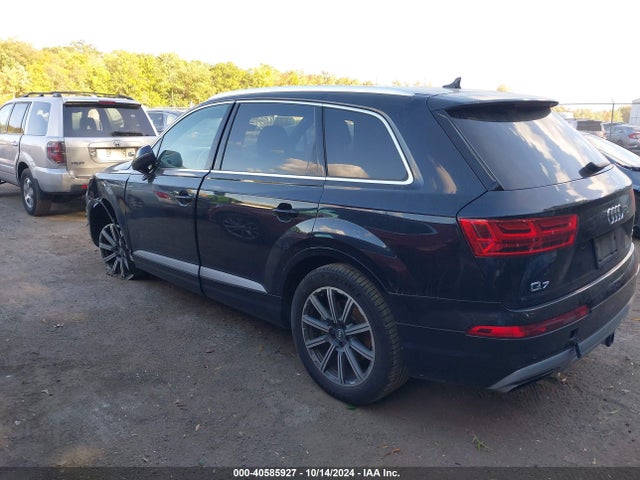 Audi Q7 3.0t Premium 2017 WA1LAAF74HD009156 Image 3