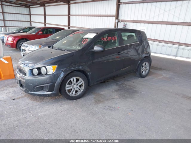 Chevrolet Sonic Lt Auto 2016 1G1JC6SH7G4150541 Image 2