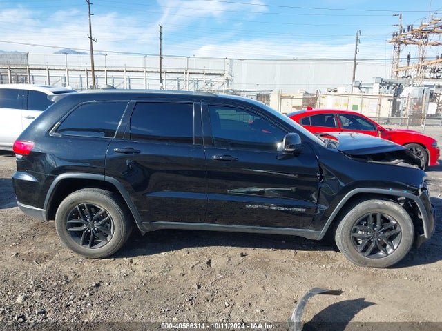 1C4RJEBG9JC433974 Jeep Grand Cherokee Limited 4x2